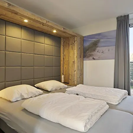 וילה Mastlo 2x 10 Persons Large Garden, 1500 Meters To The Dunes And With 2 Jacuzzi's - Not For Companies אאודורפ