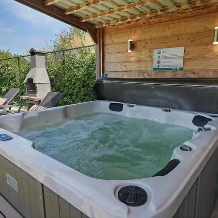 Mastlo 2x 10 Persons Large Garden, 1500 Meters To The Dunes And With 2 Jacuzzi's - Not For Companies 빌라
