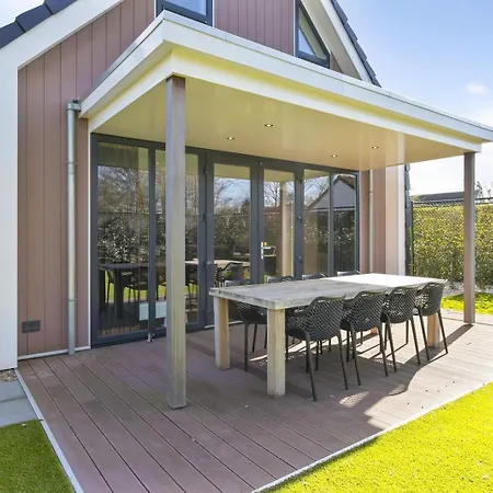 Villa Mastlo 2x 10 Persons Large Garden, 1500 Meters To The Dunes And With 2 Jacuzzi's - Not For Companies Ouddorp