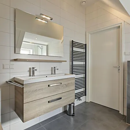 빌라 Mastlo 2x 10 Persons Large Garden, 1500 Meters To The Dunes And With 2 Jacuzzi's - Not For Companies *