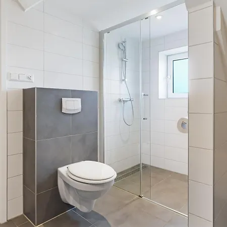 Villa Mastlo 2x 10 Persons Large Garden, 1500 Meters To The Dunes And With 2 Jacuzzi's - Not For Companies