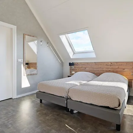 Villa Mastlo 2x 10 Persons Large Garden, 1500 Meters To The Dunes And With 2 Jacuzzi's - Not For Companies