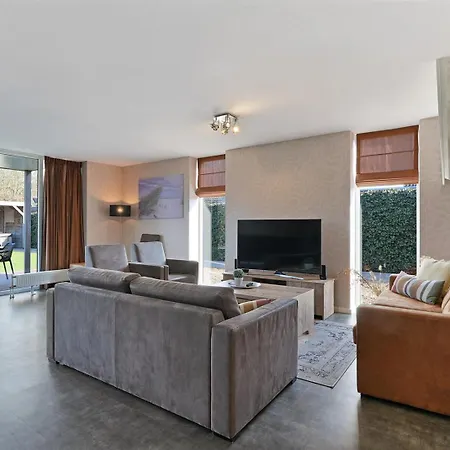 Villa Mastlo 2x 10 Persons Large Garden, 1500 Meters To The Dunes And With 2 Jacuzzi's - Not For Companies