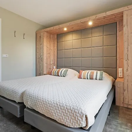 Mastlo 2x 10 Persons Large Garden, 1500 Meters To The Dunes And With 2 Jacuzzi's - Not For Companies * Ouddorp