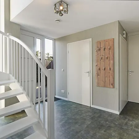 Mastlo 2x 10 Persons Large Garden, 1500 Meters To The Dunes And With 2 Jacuzzi's - Not For Companies * Ouddorp