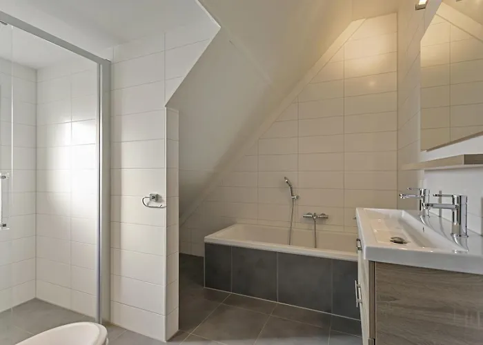 Mastlo 2x 10 Persons Large Garden, 1500 Meters To The Dunes And With 2 Jacuzzi's - Not For Companies * Ouddorp