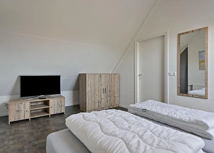 Willa Mastlo 2x 10 Persons Large Garden, 1500 Meters To The Dunes And With 2 Jacuzzi's - Not For Companies *