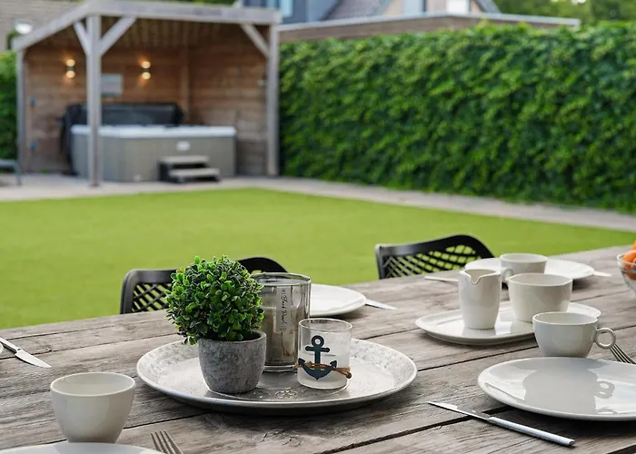 Mastlo 2x 10 Persons Large Garden, 1500 Meters To The Dunes And With 2 Jacuzzi's - Not For Companies *