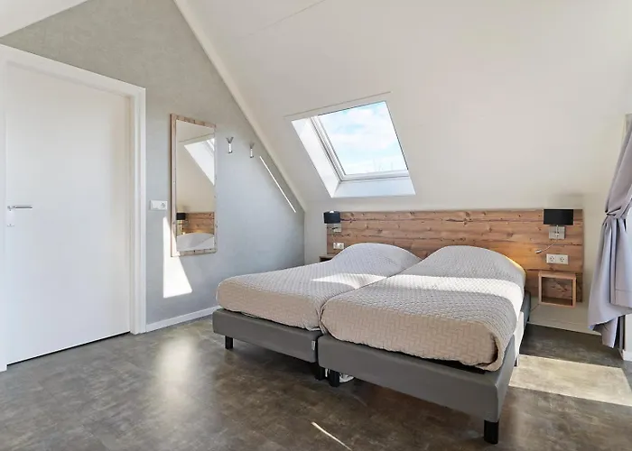 Βίλα Mastlo 2x 10 Persons Large Garden, 1500 Meters To The Dunes And With 2 Jacuzzi's - Not For Companies