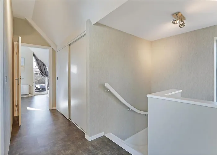 Mastlo 2x 10 Persons Large Garden, 1500 Meters To The Dunes And With 2 Jacuzzi's - Not For Companies Ouddorp