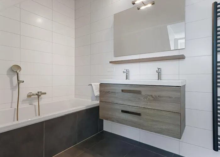 Βίλα Mastlo 2x 10 Persons Large Garden, 1500 Meters To The Dunes And With 2 Jacuzzi's - Not For Companies