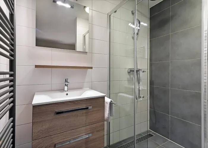 Mastlo 2x 10 Persons Large Garden, 1500 Meters To The Dunes And With 2 Jacuzzi's - Not For Companies * Ouddorp