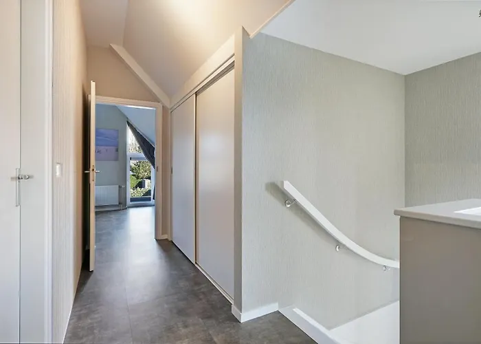 Villa Mastlo 2x 10 Persons Large Garden, 1500 Meters To The Dunes And With 2 Jacuzzi's - Not For Companies