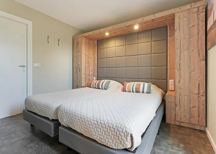 Mastlo 2x 10 Persons Large Garden, 1500 Meters To The Dunes And With 2 Jacuzzi's - Not For Companies * Ouddorp